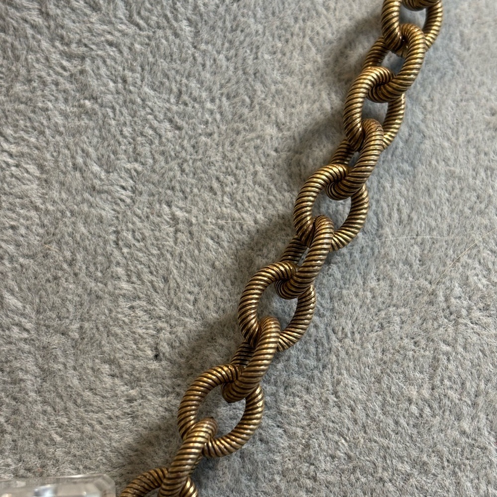 CHANEL N°5 Gold-Tone Perfume Bottle Pendant Necklace - Picture 5 of 5